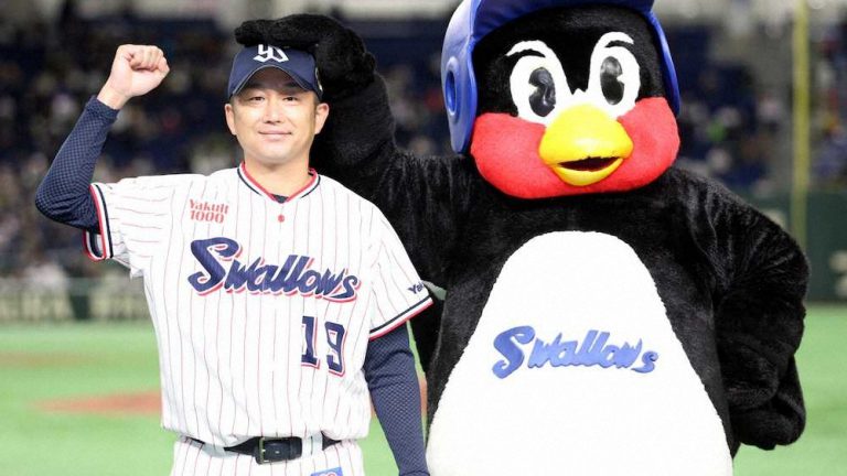 日本シリーズヤクルトが王手！高津監督持ってる男は絶対大丈夫！