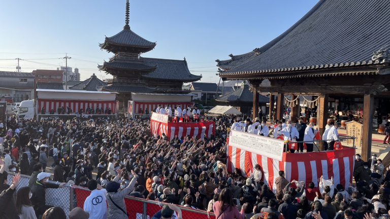 丸亀ハーフマラソン出走のため、欠席したウエストランドと学芸館高校サッカー部のイベント