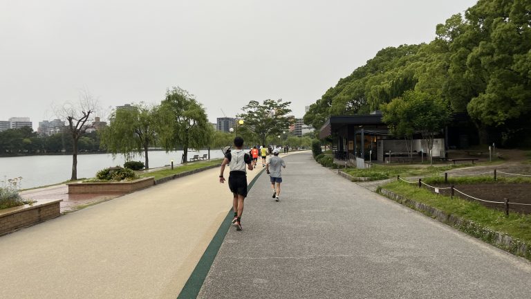 福岡出張ラン2日目、大濠公園シャワー朝ラン