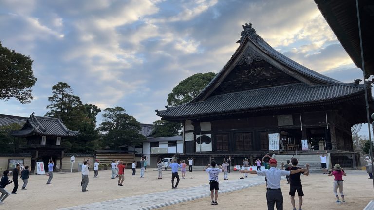 久々の膝痛でノーランニング2日目