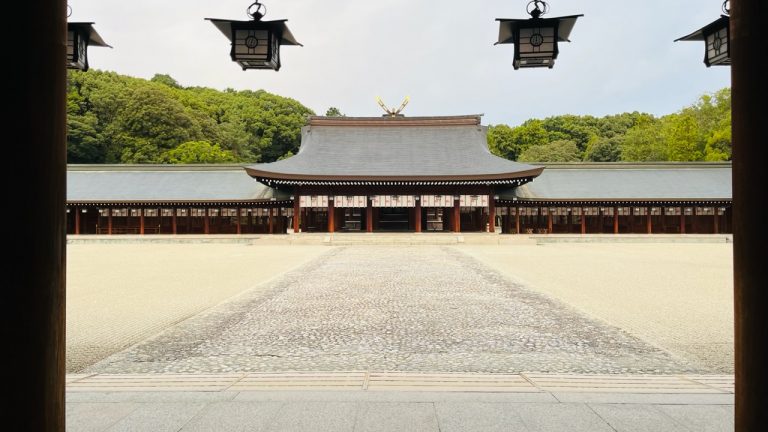 奈良でお友達と会食からの翌朝、橿原神宮朝ラン