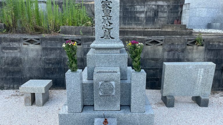 車で男子マラソンに見入ってしまった、お盆のお墓参り